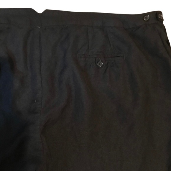 Black Linen Cuffed Capris - Picture 4 of 7
